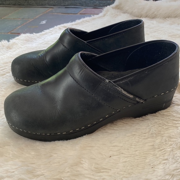 Dansko Black Professional Clogs - Picture 3 of 10